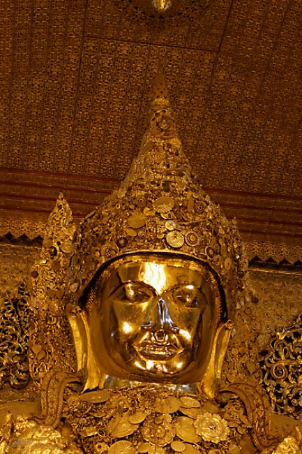 Mandalay-Bouddha Mahamuni-065